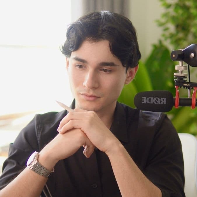 Xavier Rave, CEO of RaveIntelligence